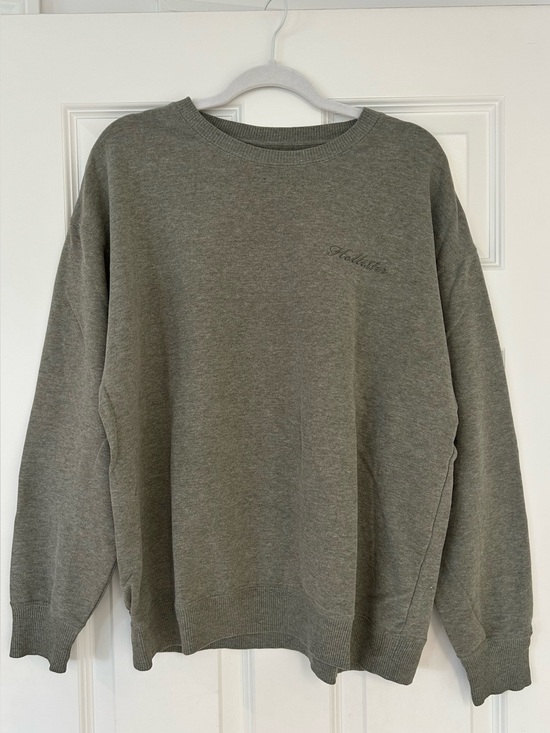 Hollister Tops - Hollister Light Olive Oversized Crewneck Sweatshirt